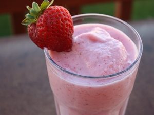 batido de fresa con helado