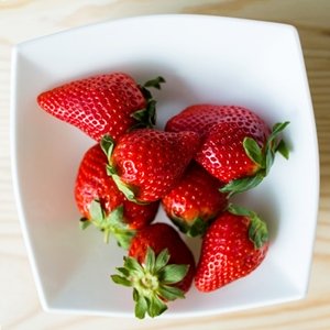 fresas en un plato