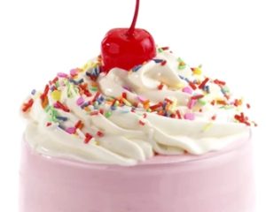 cherry milkshake con sprinkles