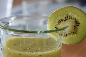 como hacer batido de kiwi