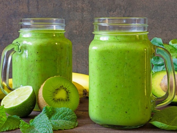 Smoothie verde con Kiwi, buen aporte de fibra bueno para el tránsito intestinal