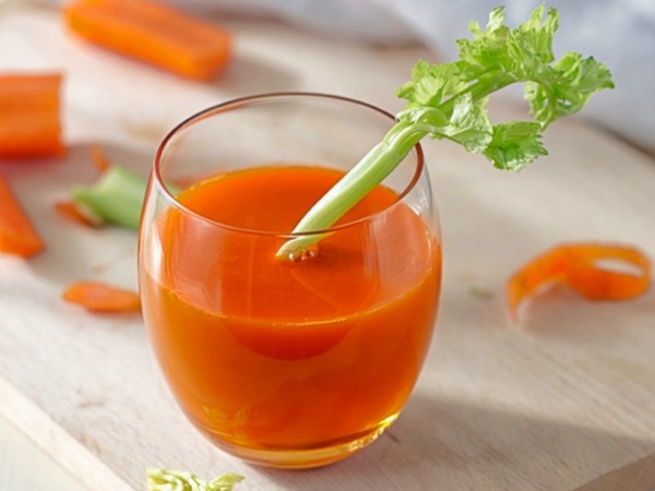 Jugo o Zumo de Zanahoria y Apio Jugo o Zumo de Zanahoria y Apio