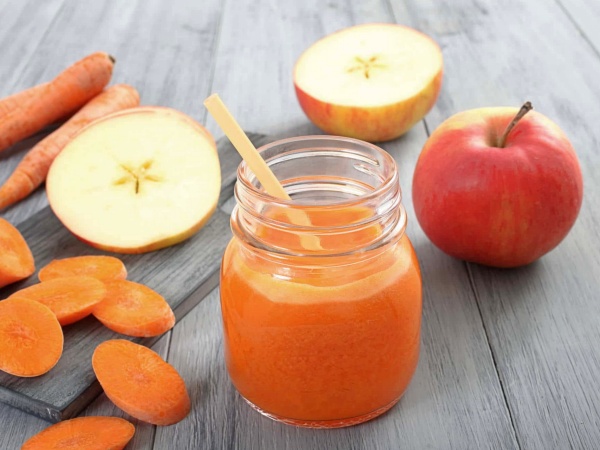 Jugo o Zumo de Zanahoria y Manzana Jugo o Zumo de Zanahoria y Manzana